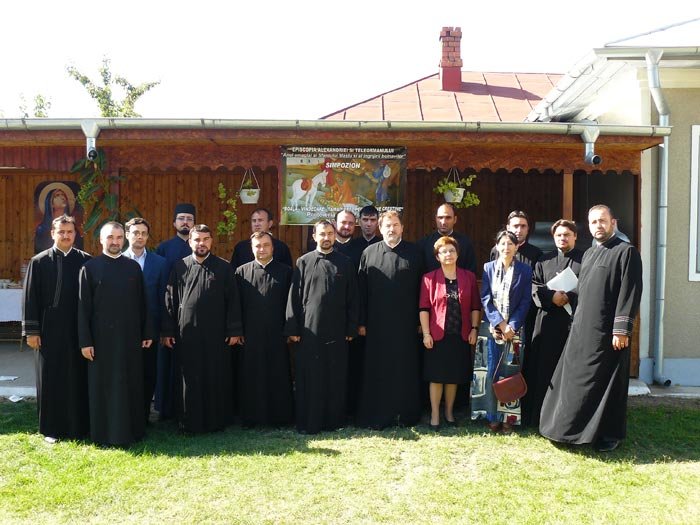 Daruri pentru vârstnici şi simpozion în Episcopia Alexandriei şi Teleormanului 90075