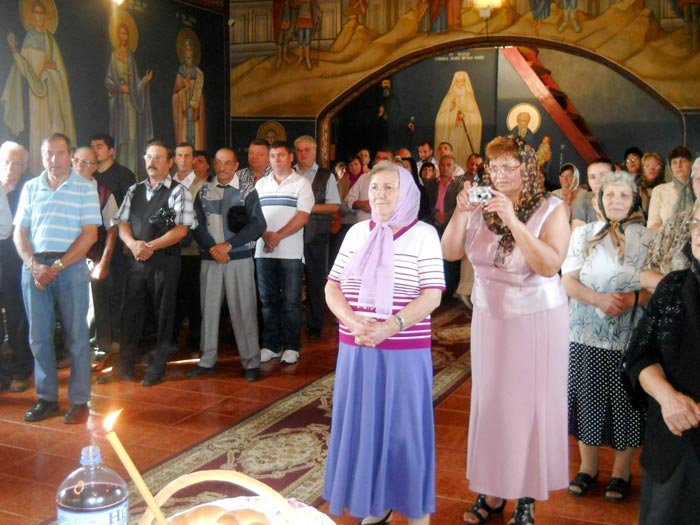 O comunitate mică, dar cu o intensă activitate filantropică 90064