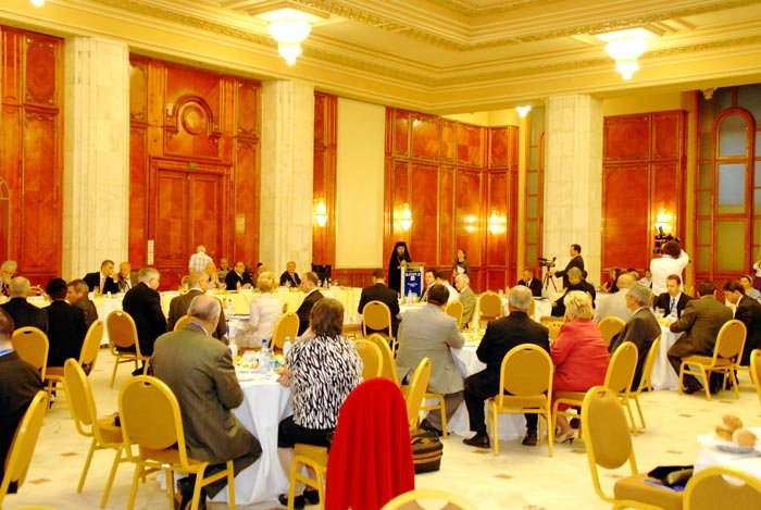 Misiune comună în combaterea sărăciei 90028