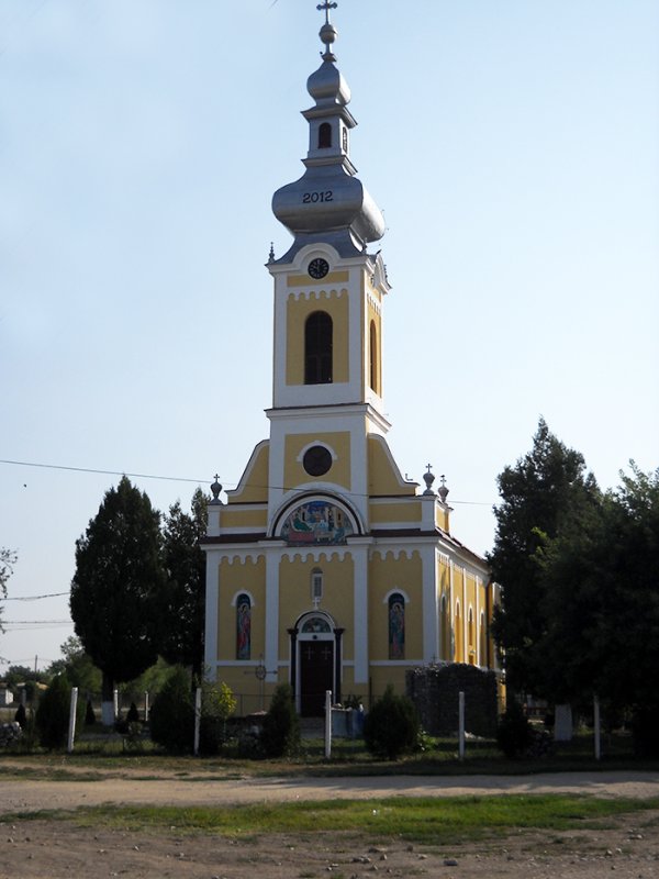 Un secol de viaţă al Bisericii „Naşterea Maicii Domnului“ de la Birda 89964