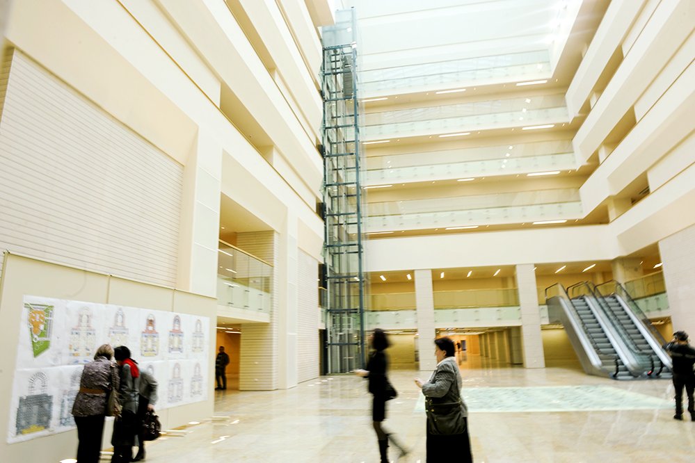 Artistul şi puterea 89946