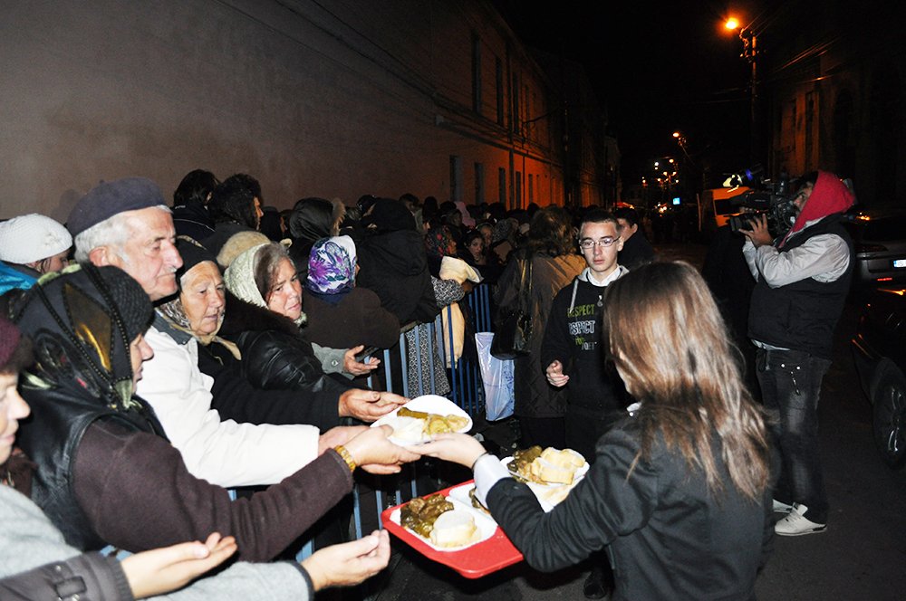 Implicare şi comuniune la hramul Sfintei Parascheva 89905