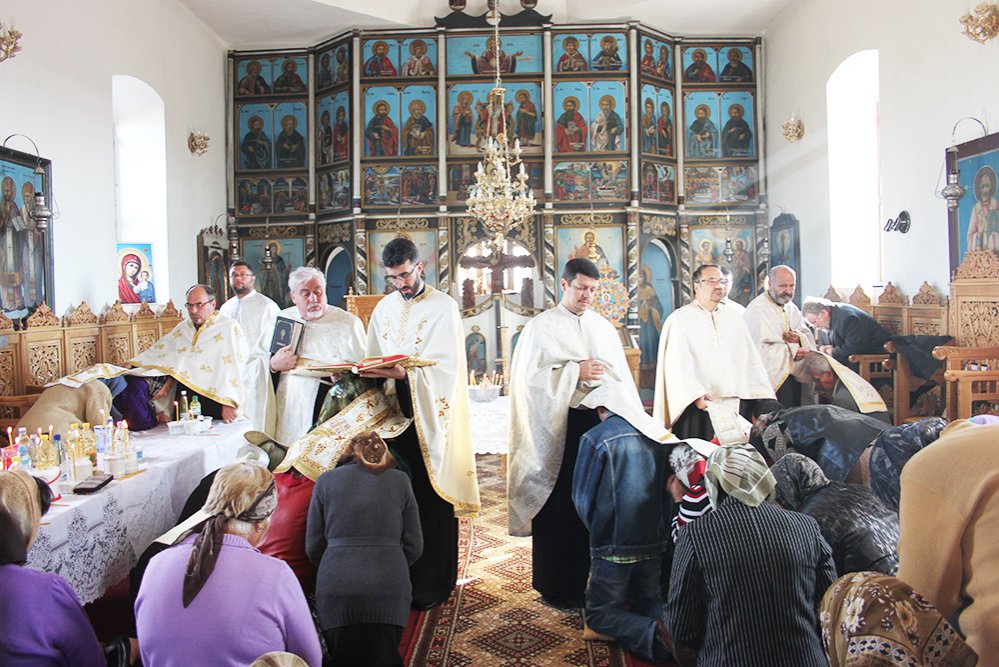 Caravane medicale şi Maslu în Tuluceşti şi Satu Costi 89792