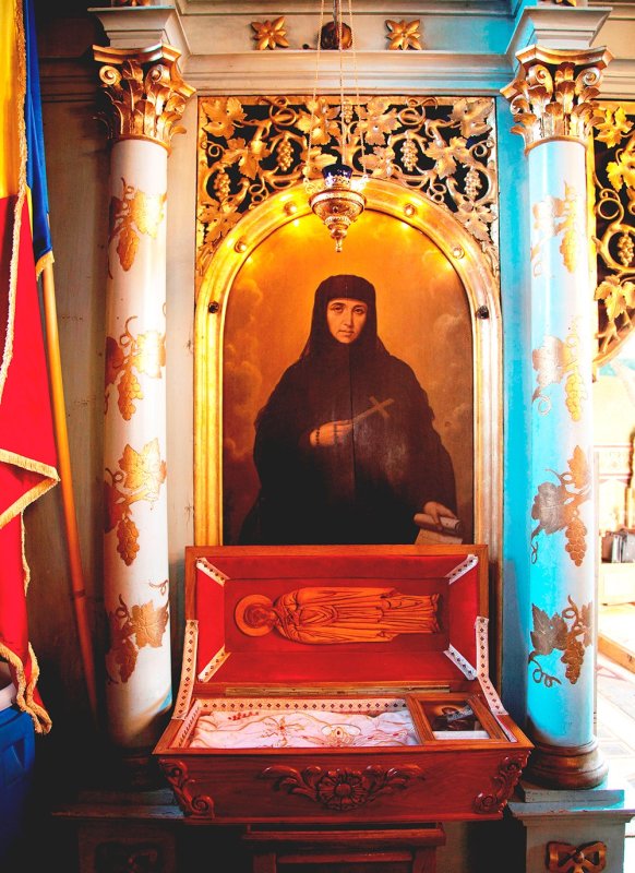 Hramul Cuvioasei Parascheva în Transilvania 89801