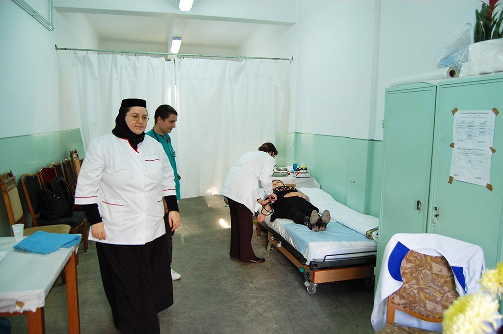Policlinica „Providenţa“ asigură linii de gardă pentru pelerini 89812