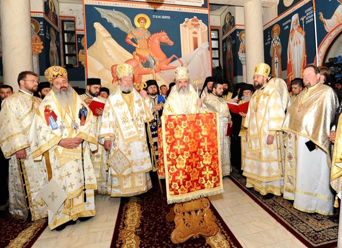 Biserica ieşeană „Flora”, o nouă poartă a Cerului 89829