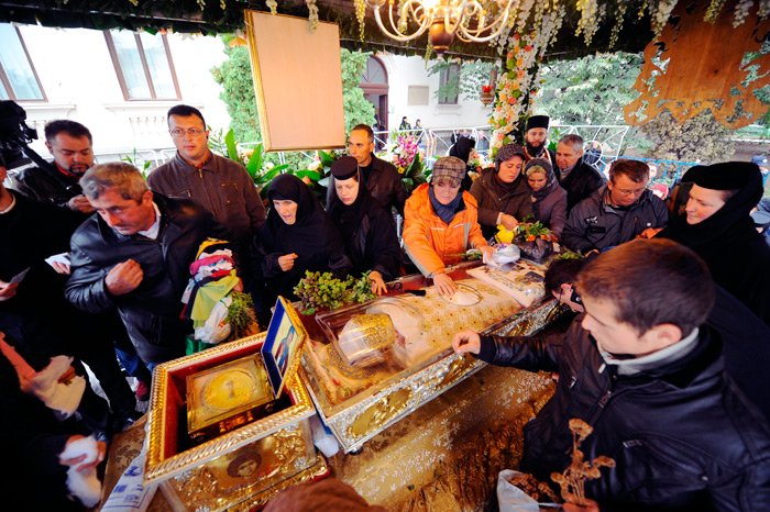 La Sfânta Parascheva, toţi vorbim aceeaşi limbă 89822