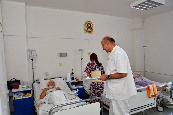 „Dumnezeu insuflă pacientului încredere în medic“ 89226