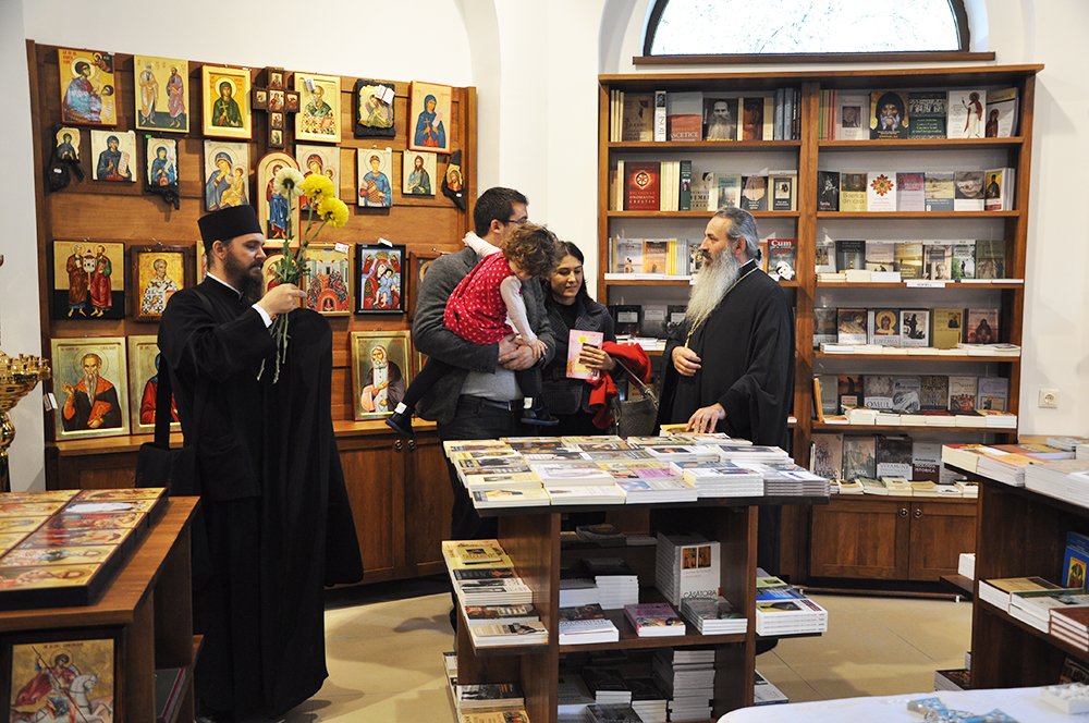 „Cartea religioasă vorbeşte şi propovăduieşte cuvântul dumnezeiesc“ 89247