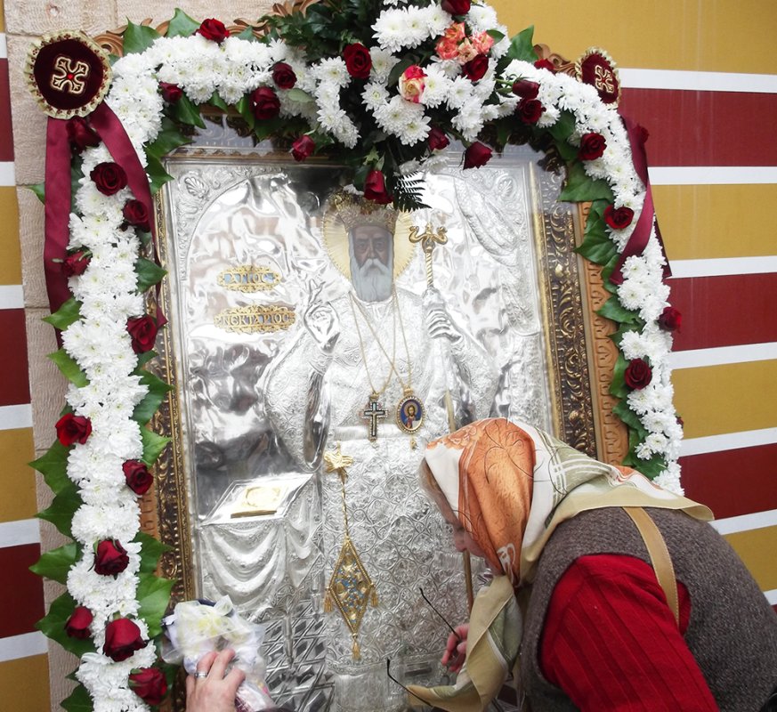 Moaştele Sfântului Nectarie la Bucureşti 89270