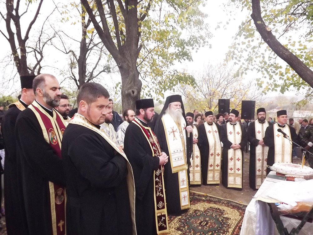A fost inaugurat Cimitirul Militar din comuna Deleni 89292