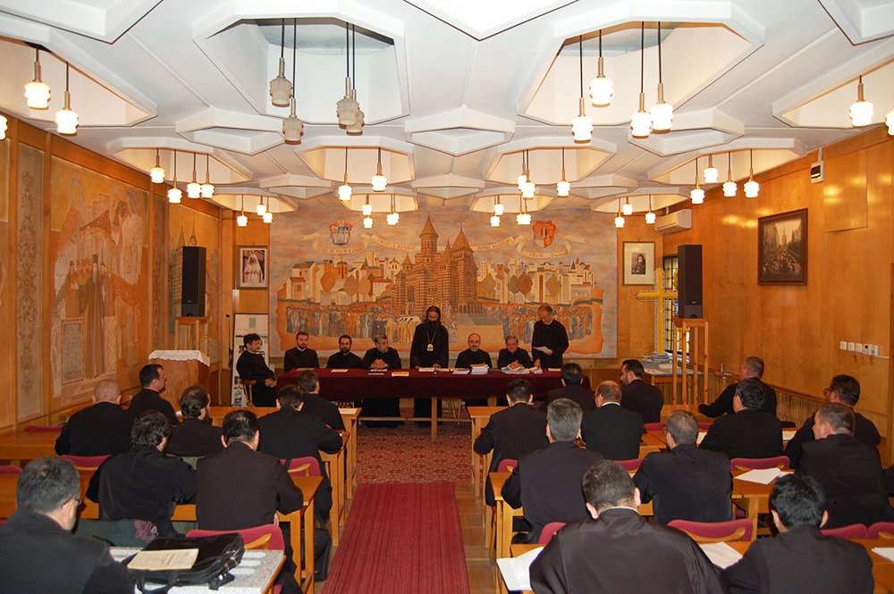 Perfecţionare continuă a clerului timişorean 89289