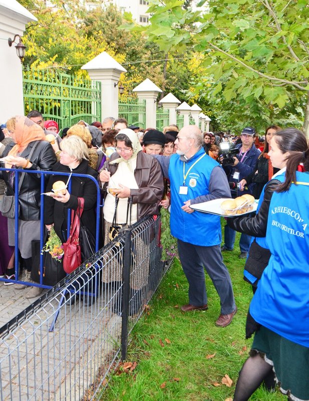 Sectorul Social-filantropic, în sprijinul pelerinilor 89300