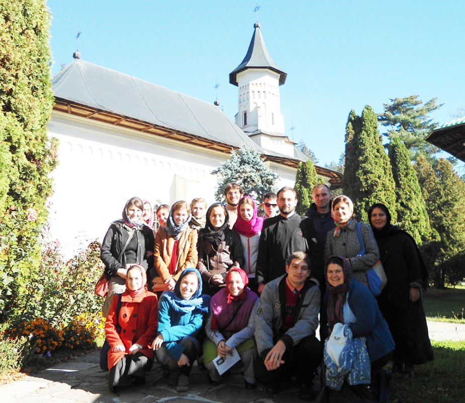 Tineri clujeni în pelerinaj în Moldova 89313