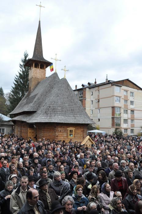 „Această biserică este o podoabă a oraşului Câmpulung Moldovenesc“ 89409