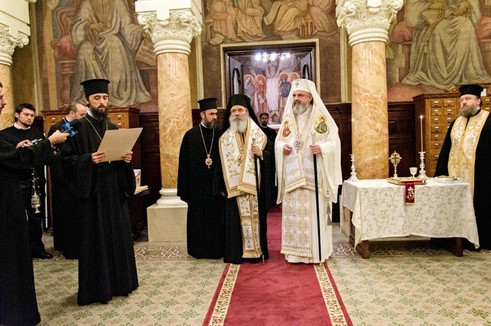 Slujbă de binecuvântare după renovarea recentă 89412