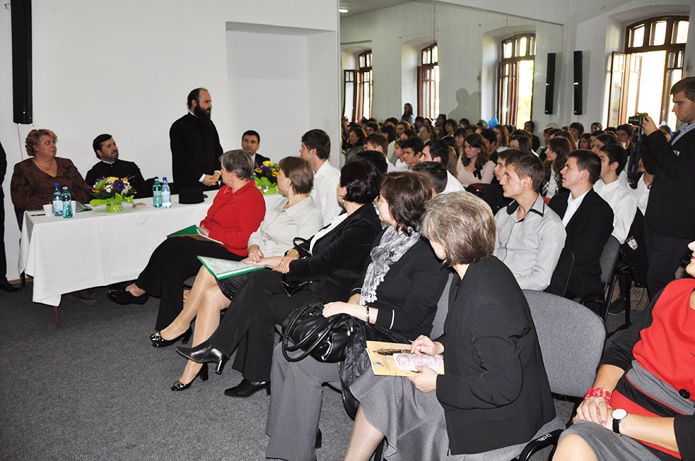 Cea de-a VIII-a ediţie a proiectului „Valori culturale româneşti“ 89533