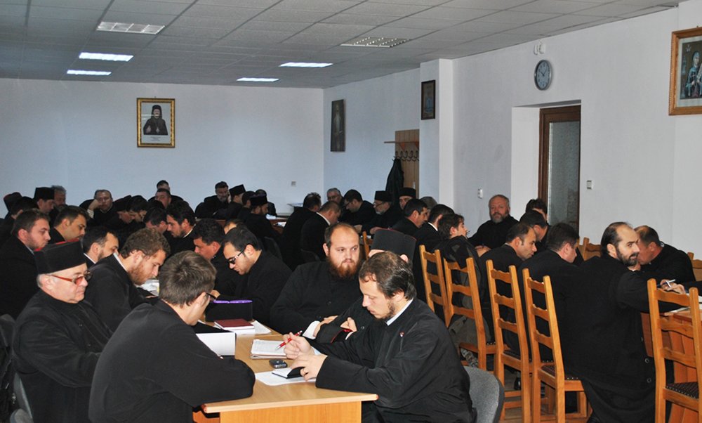 Şedinţa preoţilor din Protopopiatul Huşi 89553