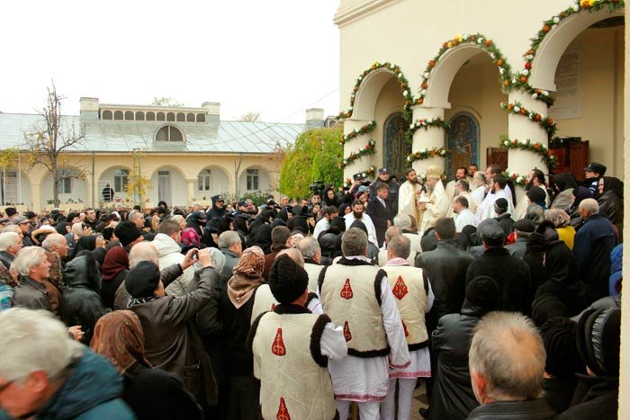 Resfinţire şi sinaxă în Eparhia Dunării de Jos 89727