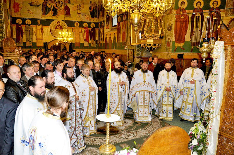 Hramul Schitului Vovidenia din „poiana liniştii“ 89092