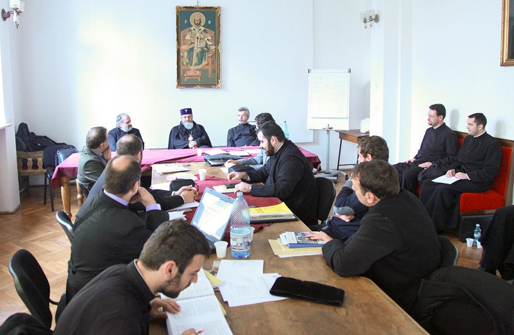 Criza morală, discutată de doctoranzii în teologie 89102