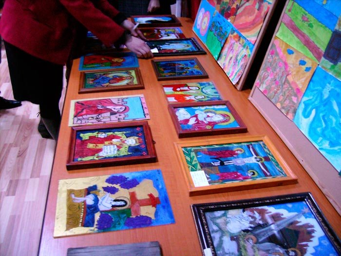 La Bârlad a fost lansat proiectul „Un zâmbet prin artă“ 89134