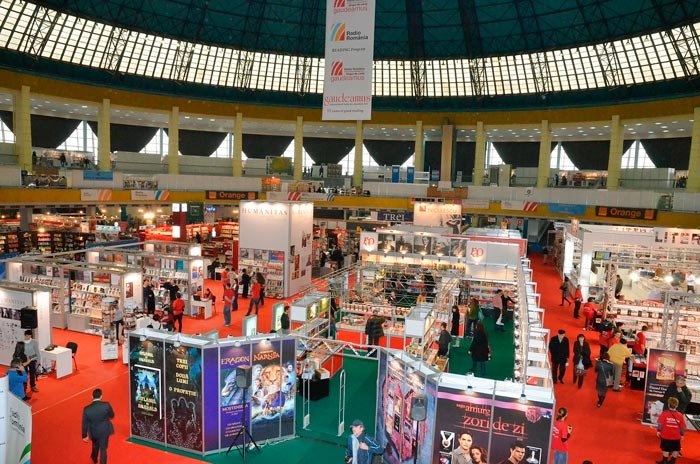 Gaudeamus - târgul lansărilor de carte şi gând 88175