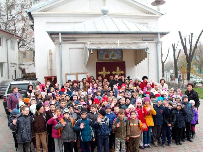 Misiune social-filantropică pentru cei nevoiaşi 88214