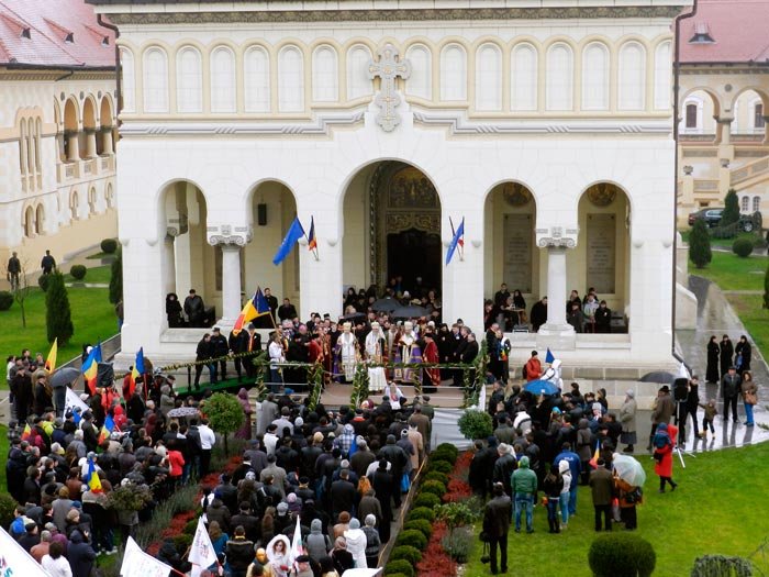 Sărbătoare în toate colţurile ţării 88228