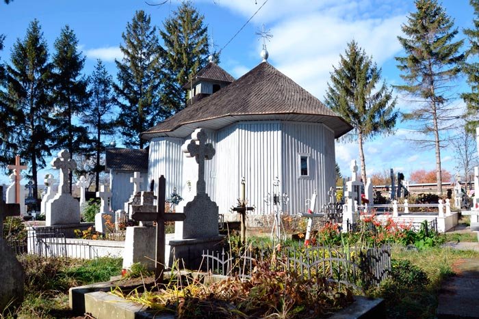 Un lăcaş în suferinţă: biserica Sfântului Nicolae de la Conţeşti 88280