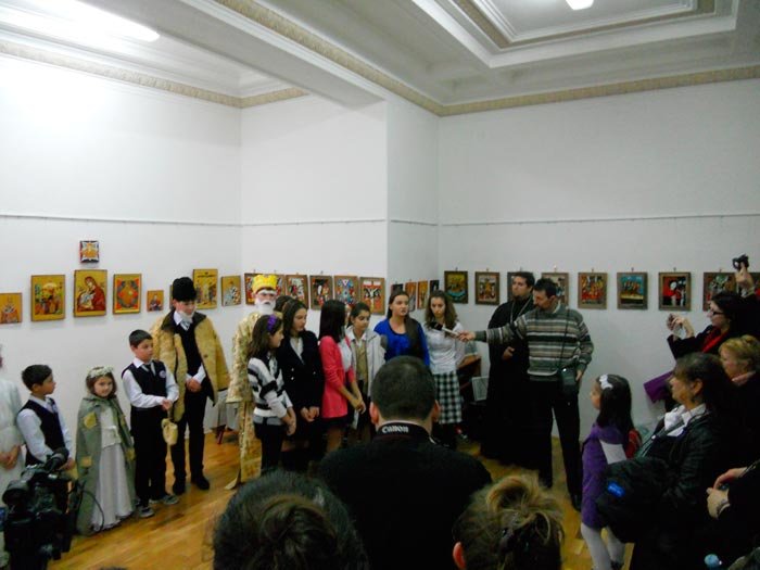 Expoziţie de icoane pe sticlă şi lemn 88336