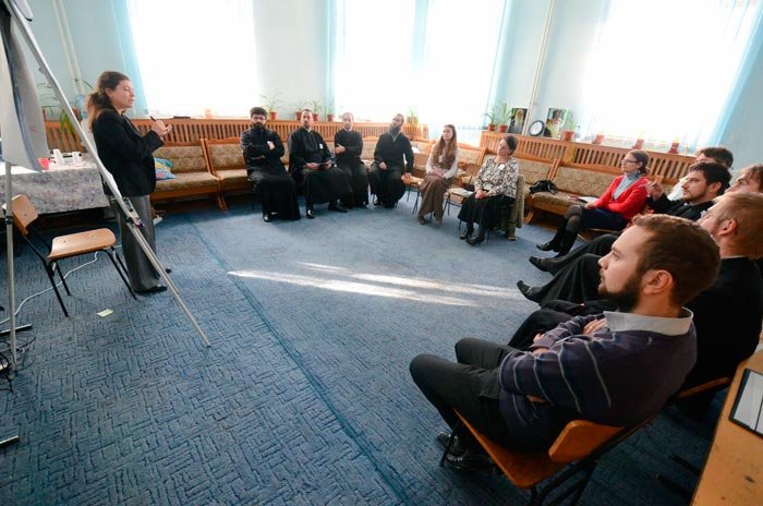 „O adolescenţă autentică poate fi trăită şi simţită prin iubirea lui Hristos“ 88409