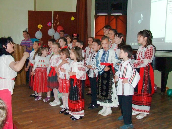 Proiect filantropic încheiat la Ploieşti 88607