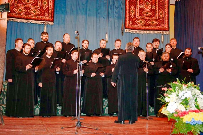 Concerte de colinde în Episcopia Huşilor 88647