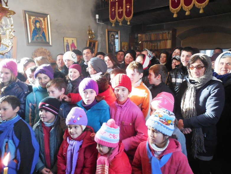 Manifestare cultural-filantropică în parohia Frăsuleni 88700