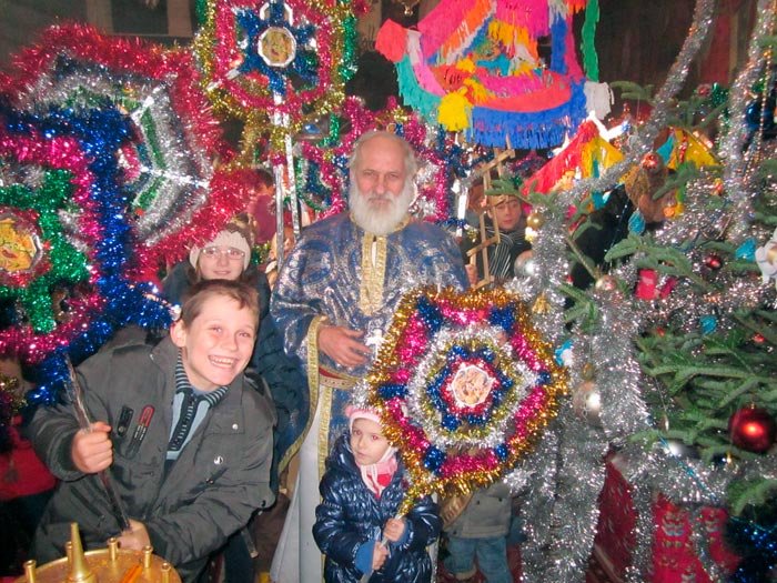 Activităţi social-culturale în parohia „Sfântul Vasile cel Mare“ - Tătăraşi 88759