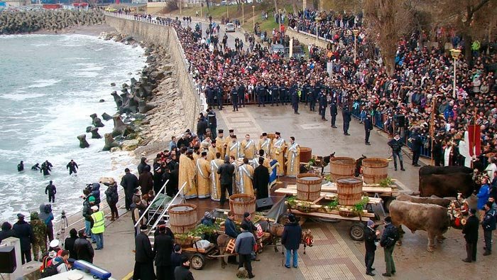 Pregătiri pentru Sfinţirea mare a apei 88763