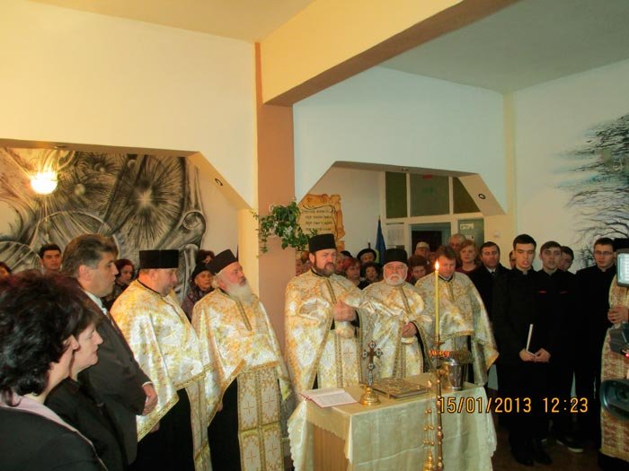 Moment aniversar la Şcoala „Mihai Eminescu“ din Roman 88955