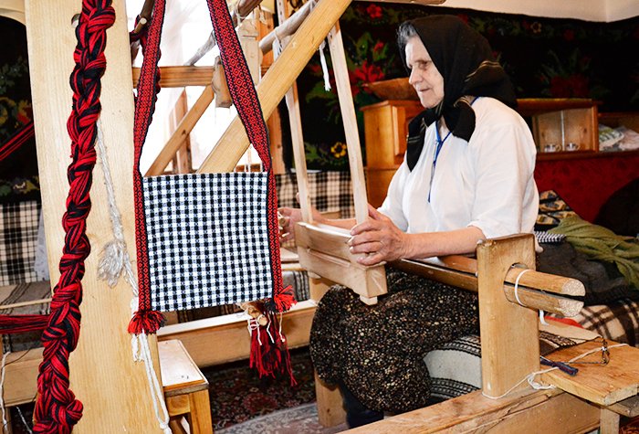 Straja, satul tradiţiilor nemuritoare 88999