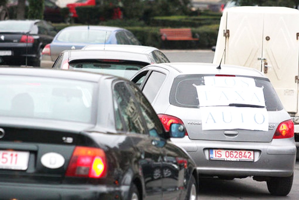 Cu cât scade taxa auto 88112