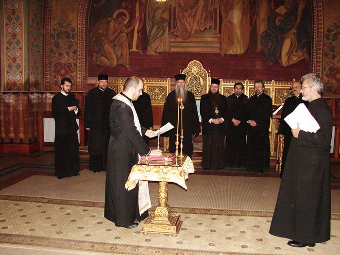 Episcopia Severinului şi Strehaiei are un nou doctor în teologie 88125