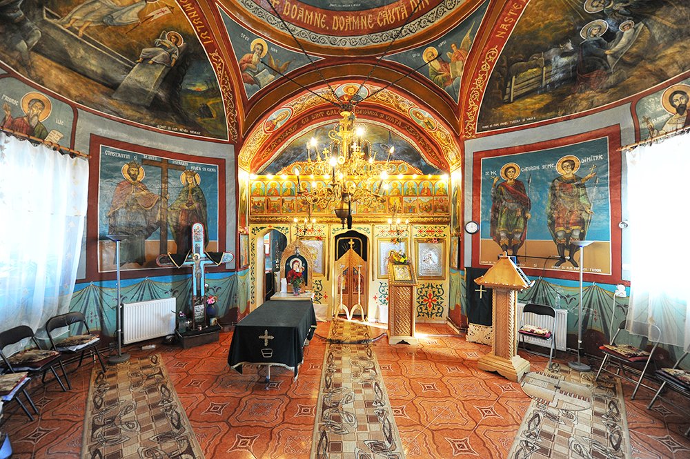 „Este important ca preotul să trăiască în mijlocul comunităţii“ 88068