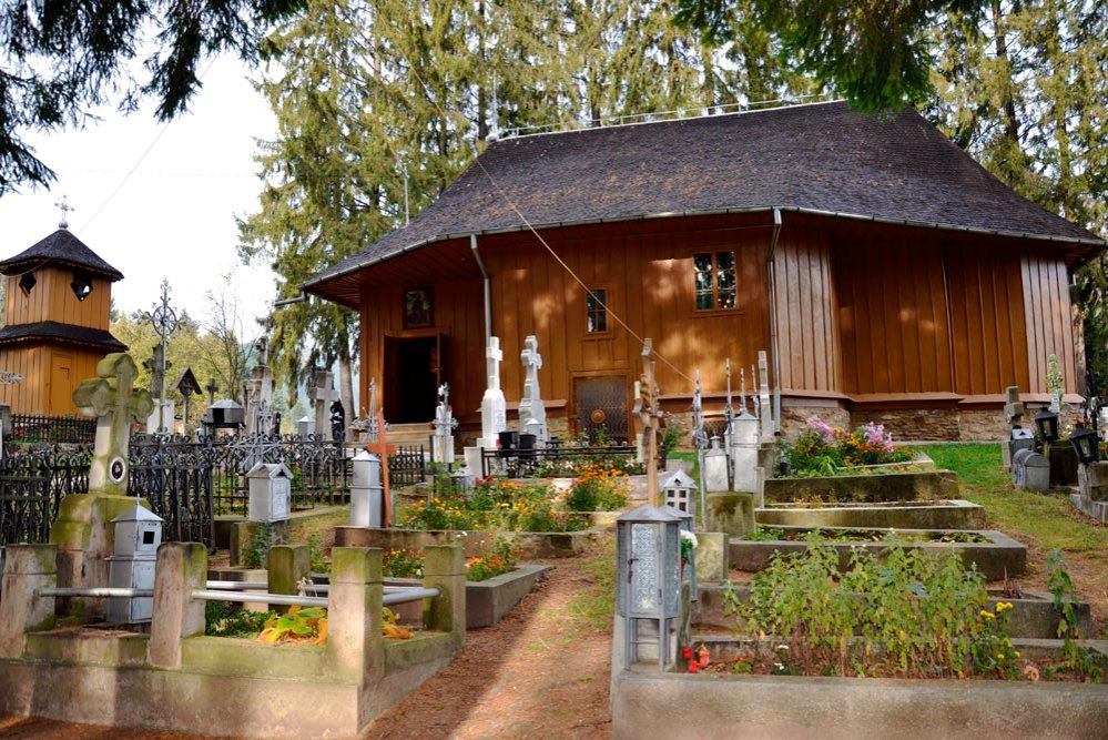 Bisericuţele din satul măicuţelor 88032