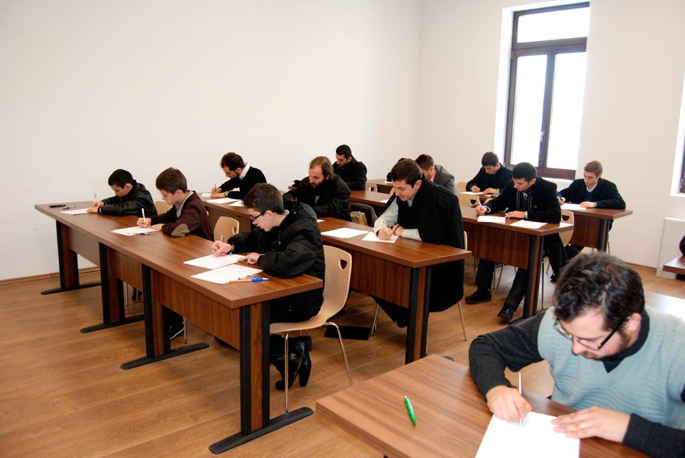 Concurs despre viaţa şi opera părintelui Stăniloae 88016