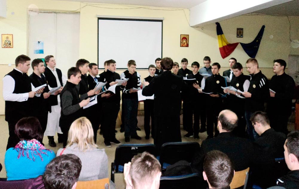 Comunicări ştiinţifice la Liceul Teologic orădean 87953