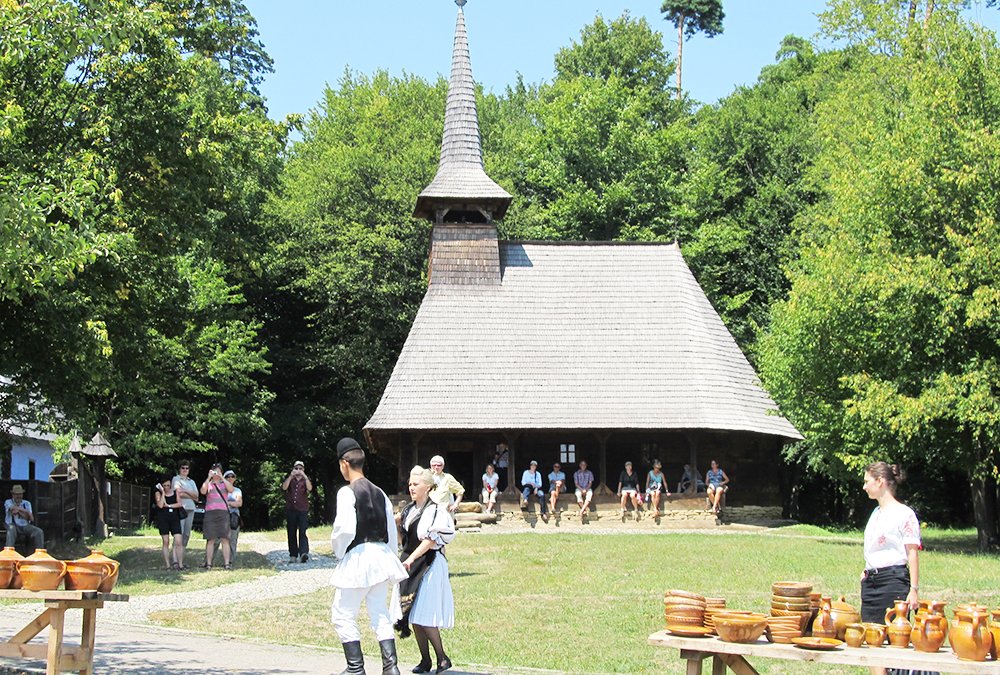 Expoziţie dedicată Muzeului din Dumbrava Sibiului 87874