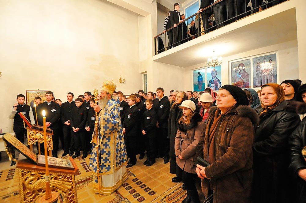Liturghie arhierească şi lansare de revistă la Seminarul Teologic Dorohoi 87758