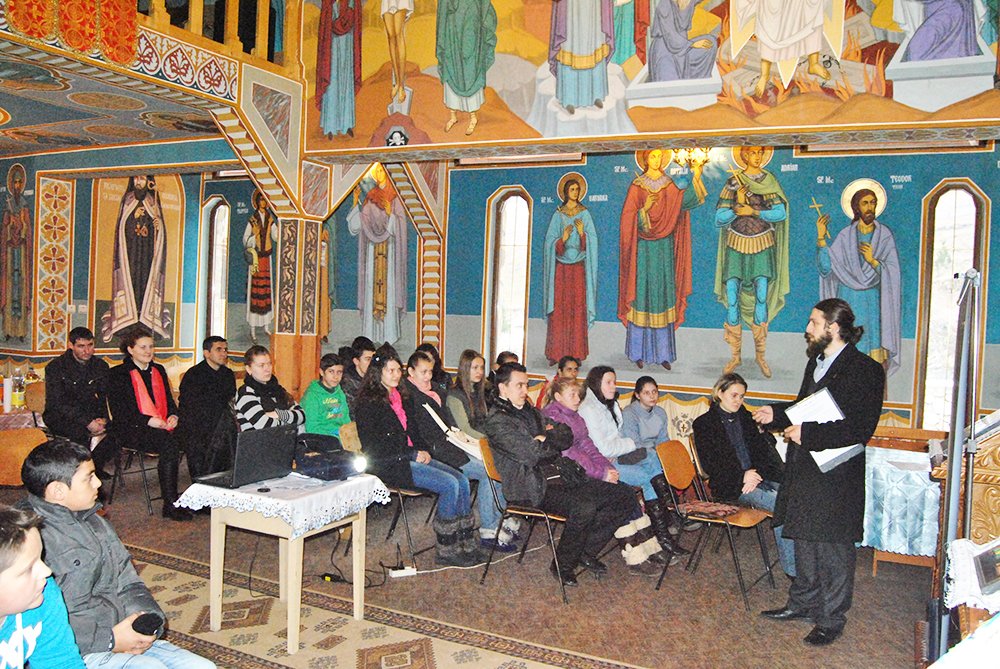 Tinerii în atenţia Bisericii 87692