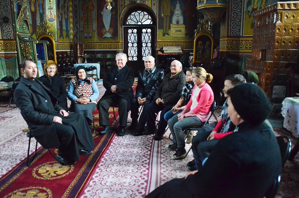 Cum îi ajută enoriaşii din Meri pe copiii străzii 87680