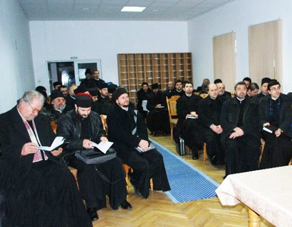 Şedinţa preoţilor Protopopiatului Hârlău 87645